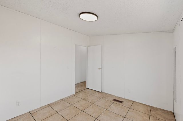 6327 Isleta Boulevard SW, Albuquerque, NM 87105