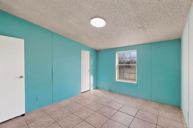 6327 Isleta Boulevard SW, Albuquerque, NM 87105