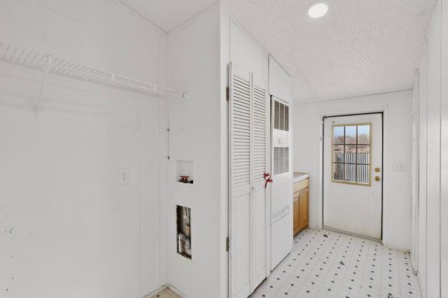 6327 Isleta Boulevard SW, Albuquerque, NM 87105