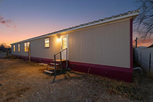 6327 Isleta Boulevard SW, Albuquerque, NM 87105