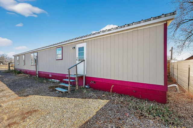 6327 Isleta Boulevard SW, Albuquerque, NM 87105