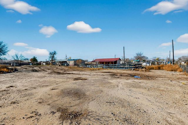 6327 Isleta Boulevard SW, Albuquerque, NM 87105