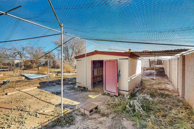 6327 Isleta Boulevard SW, Albuquerque, NM 87105