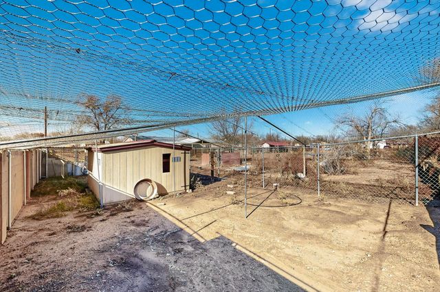 6327 Isleta Boulevard SW, Albuquerque, NM 87105