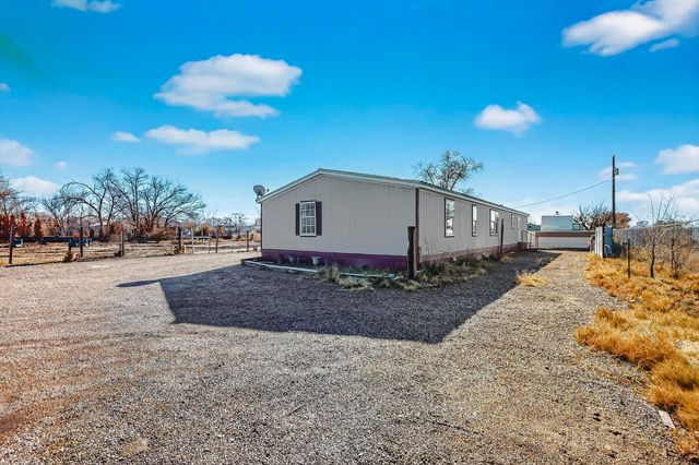 6327 Isleta Boulevard SW, Albuquerque, NM 87105