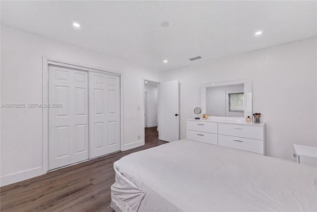 5724 SW 18th Street, West Park, FL 33023