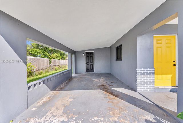 5724 SW 18th Street, West Park, FL 33023