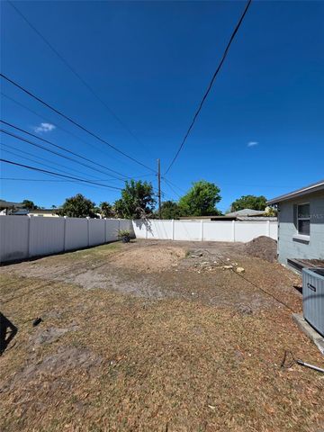 8672 78TH PLACE, Seminole, FL 33777