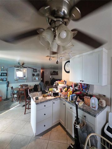 8672 78TH PLACE, Seminole, FL 33777