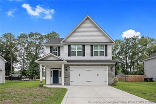 109 E 6th Avenue, Raeford, NC 28376