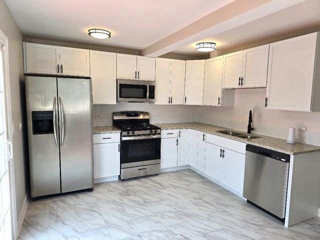 5657 N Parkside Avenue, Chicago, IL 60646