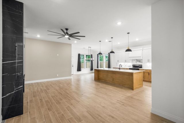 1868 Meadowview, Canton, TX 75103