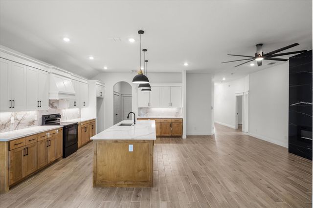 1868 Meadowview, Canton, TX 75103
