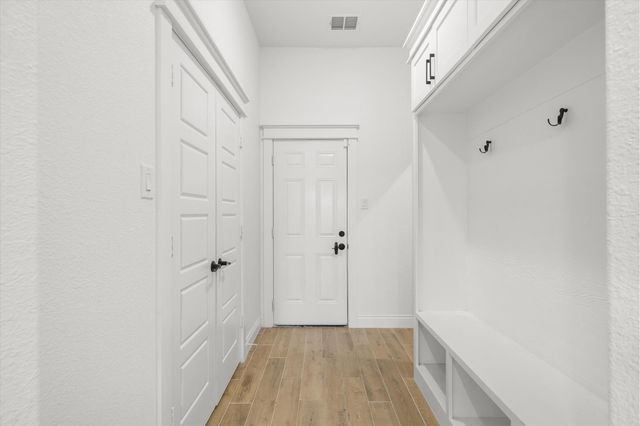 1868 Meadowview, Canton, TX 75103