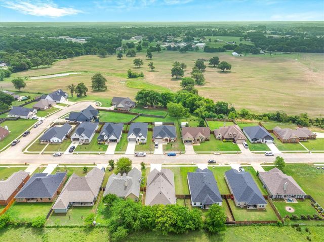 1868 Meadowview, Canton, TX 75103