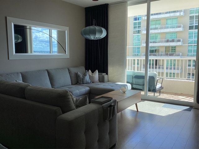 700 E Boynton Beach Boulevard 1207, Boynton Beach, FL 33435