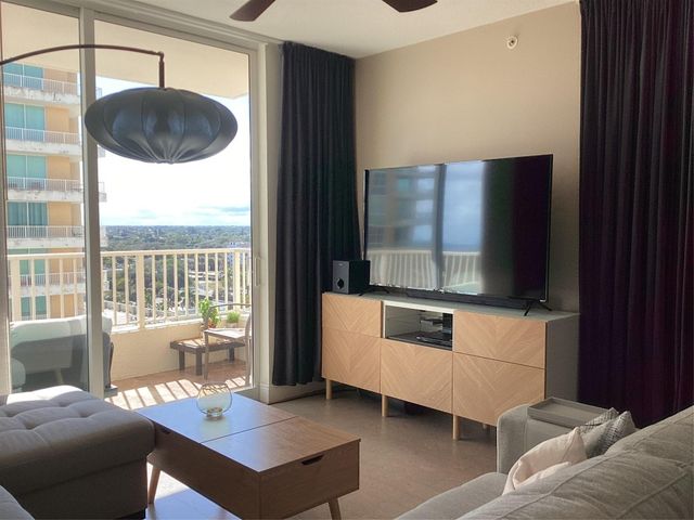 700 E Boynton Beach Boulevard 1207, Boynton Beach, FL 33435