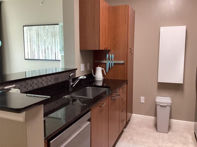 700 E Boynton Beach Boulevard 1207, Boynton Beach, FL 33435