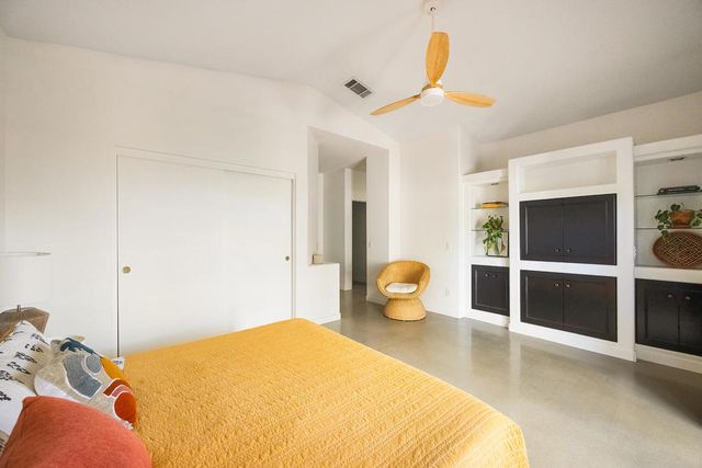 2190 N Paseo De Anza, Palm Springs, CA 92262