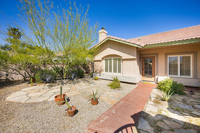 2190 N Paseo De Anza, Palm Springs, CA 92262