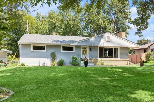 2309 Dorothy Avenue, White Bear Lake, MN 55110