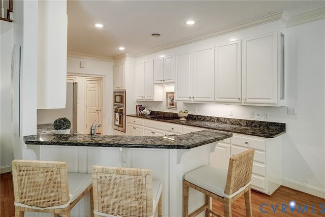 12 E Square Ln, Richmond, VA 23238