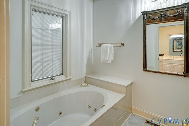 12 E Square Ln, Richmond, VA 23238