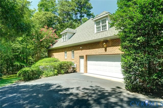 12 E Square Ln, Richmond, VA 23238
