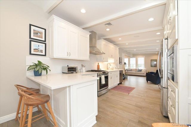 17 Central Avenue, Amityville, NY 11701