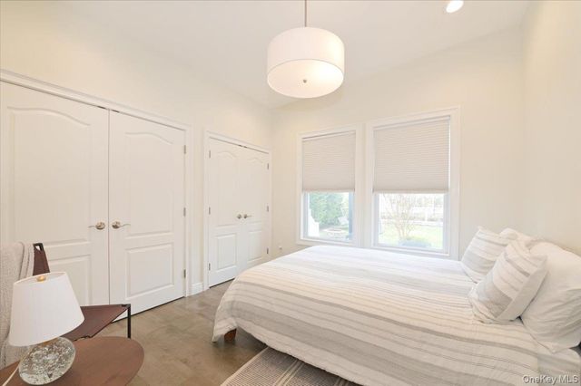 17 Central Avenue, Amityville, NY 11701