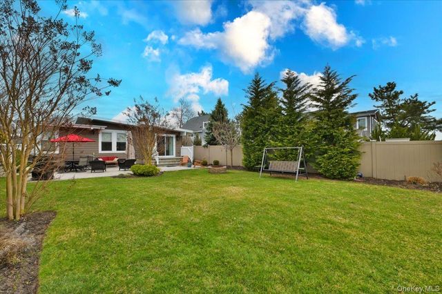 17 Central Avenue, Amityville, NY 11701