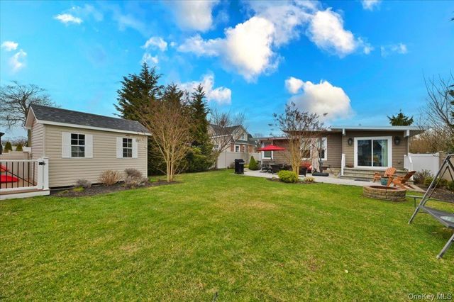 17 Central Avenue, Amityville, NY 11701
