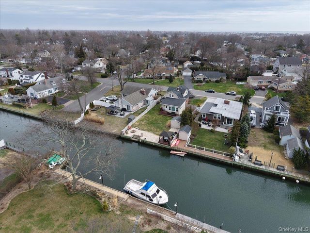 17 Central Avenue, Amityville, NY 11701