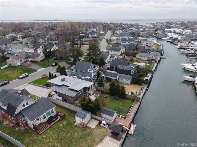 17 Central Avenue, Amityville, NY 11701