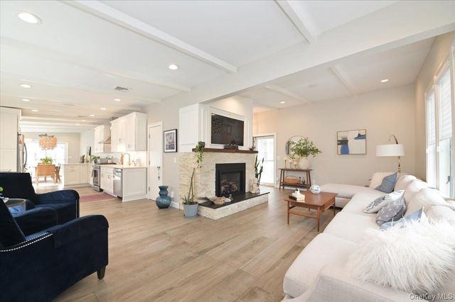 17 Central Avenue, Amityville, NY 11701