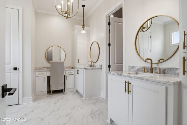 311 Harvest Creek Lane, Lafayette, LA 70508