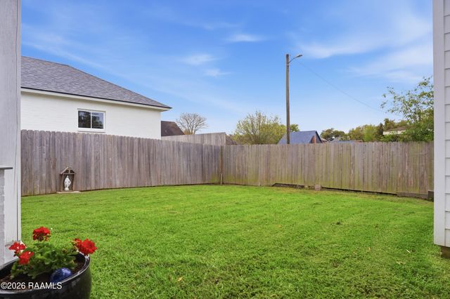 311 Harvest Creek Lane, Lafayette, LA 70508