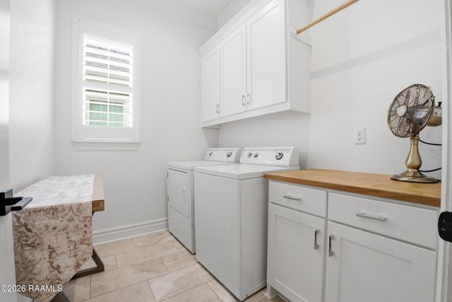 311 Harvest Creek Lane, Lafayette, LA 70508