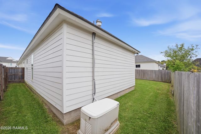 311 Harvest Creek Lane, Lafayette, LA 70508