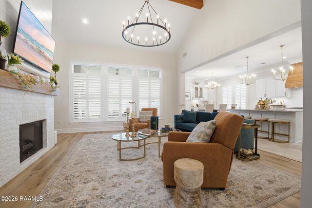 311 Harvest Creek Lane, Lafayette, LA 70508