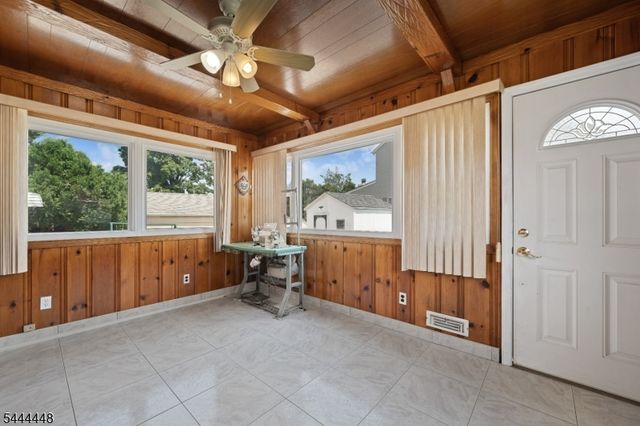 101 John St, Clifton City, NJ 07013