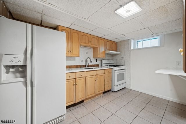 101 John St, Clifton City, NJ 07013