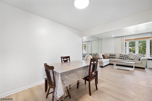 101 John St, Clifton City, NJ 07013
