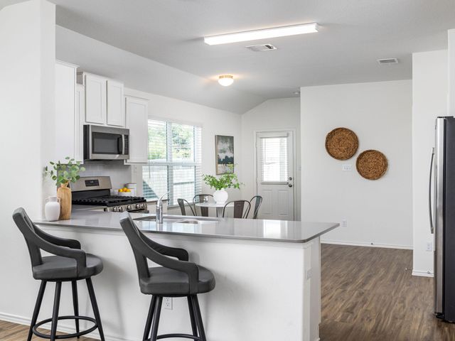 200 High Plains PASS, Liberty Hill, TX 78642