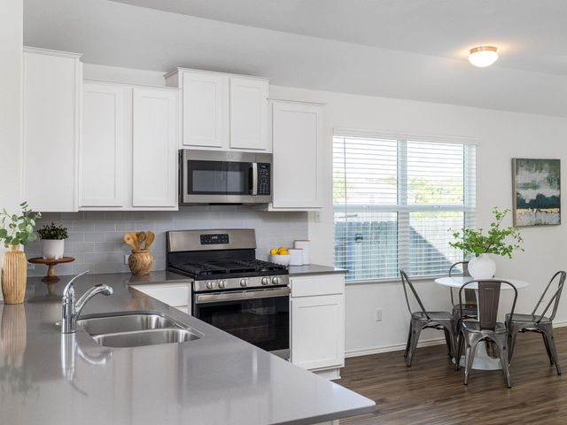 200 High Plains PASS, Liberty Hill, TX 78642