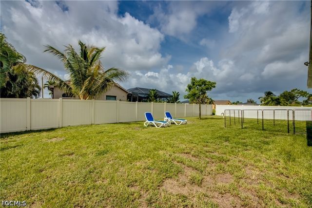 2532 NW 7th ST, Cape Coral, FL 33993