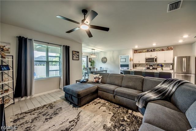 2532 NW 7th ST, Cape Coral, FL 33993