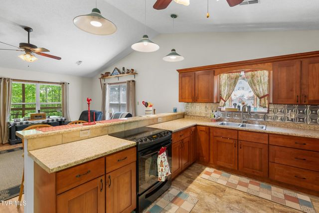 236 Beech Street, Sneedville, TN 37869