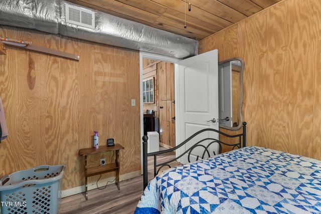 236 Beech Street, Sneedville, TN 37869