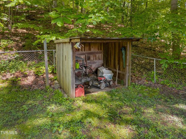 236 Beech Street, Sneedville, TN 37869